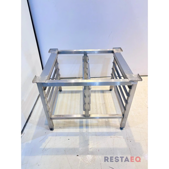 Tukeva uunin alustapöytä GN-kiskoilla - Electrolux