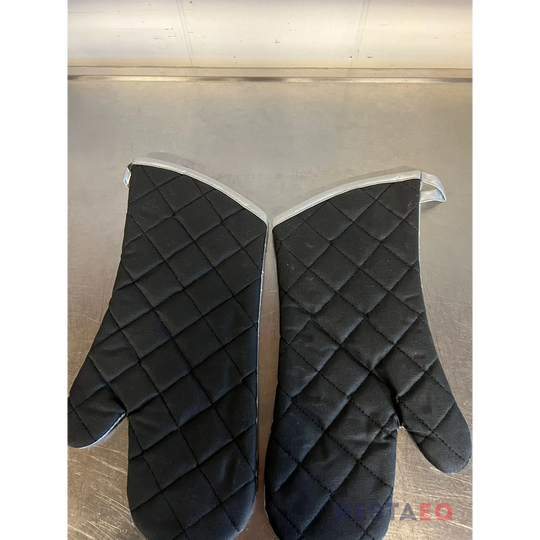 Uunikinnaspari Pujadas - Pujadas