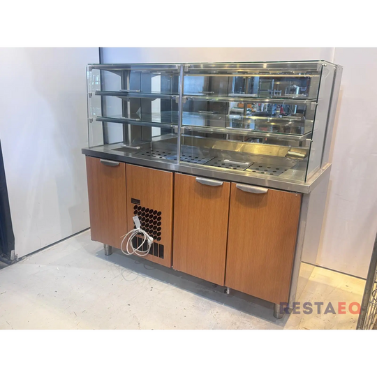 Vitriini suorilla laseilla 1600 - RestaEQ