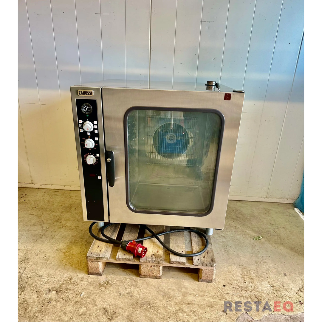 Zanussi monitoimiuuni FCFE101-0 - Zanussi