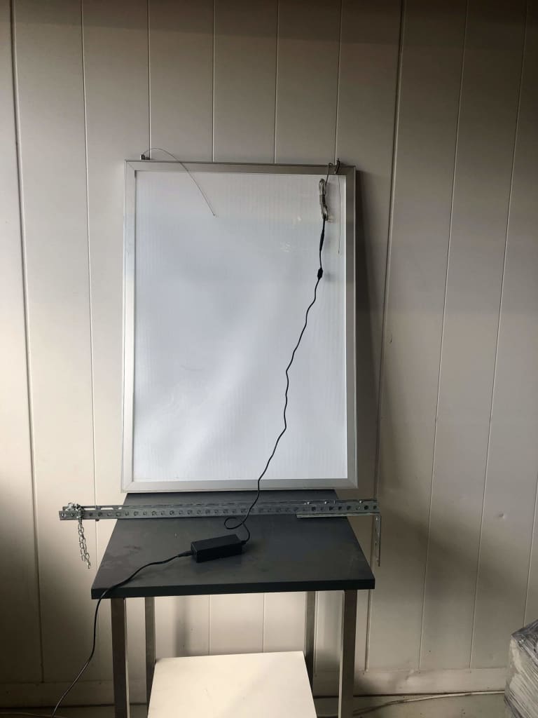 Led valotaulu 2-puolinen 70×100 cm - RestaEQ