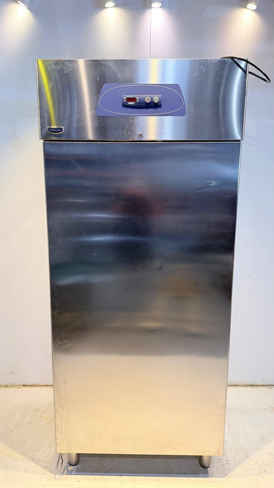 Pakastin Electrolux PRO6F1F