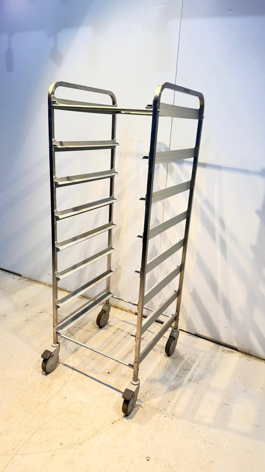 Astianpalautusvaunu korkea