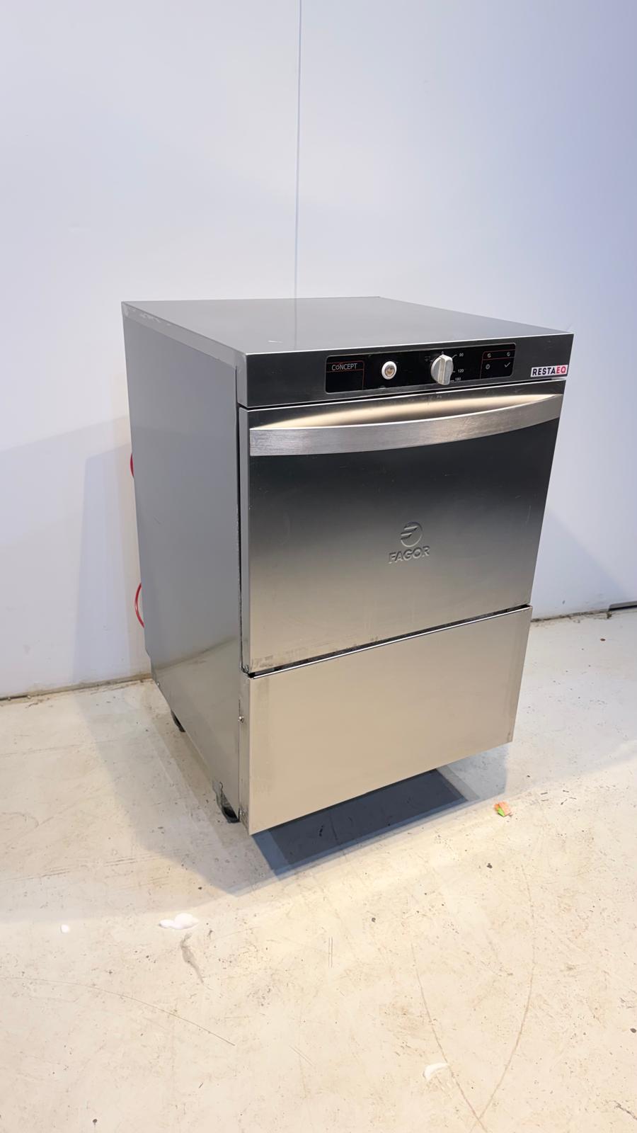 Luukkuastianpesukone Fagor CO-501