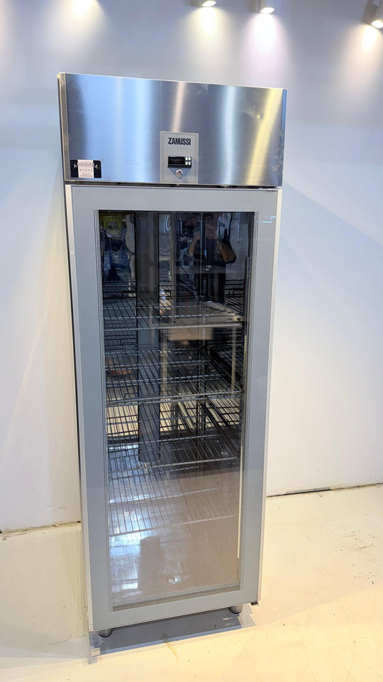 Lasiovijääkaappi Zanussi ZR471GR
