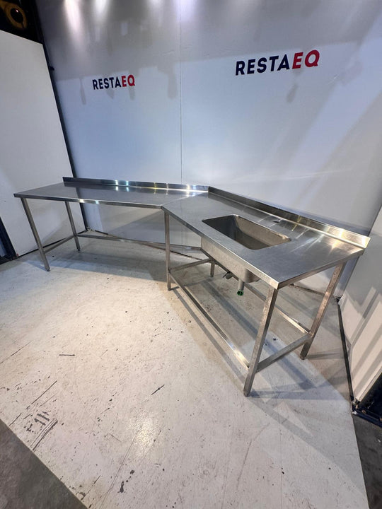 RST-allaspöytä 30 sateen kulmalla 2960