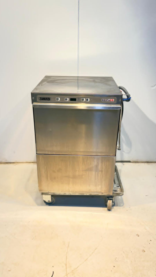 Luukkuastianpesukone NUC1DP