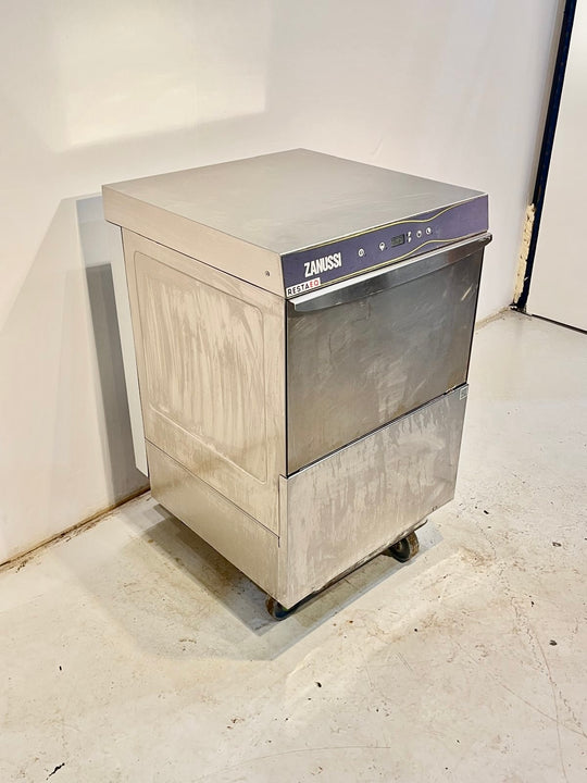 Luukkuastianpesukone ZL1P