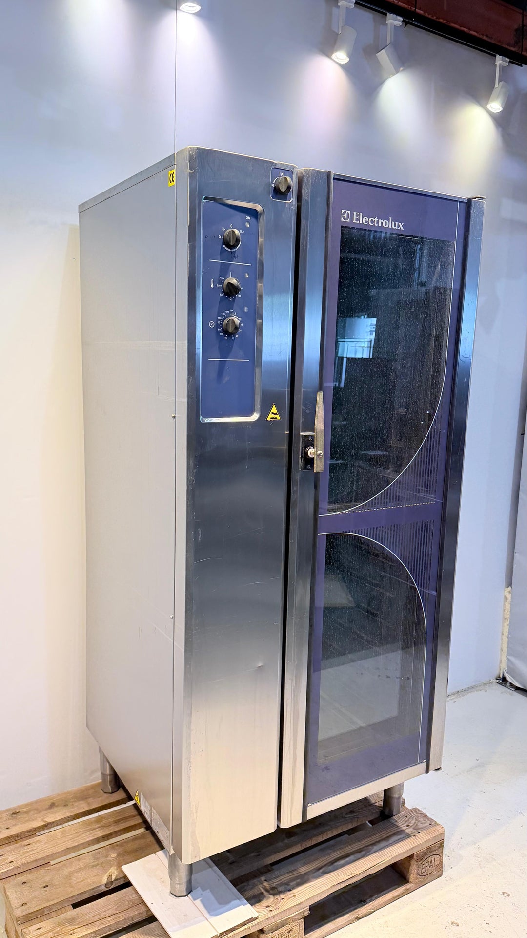 Monitoimiuuni Electrolux C20E/400-20C