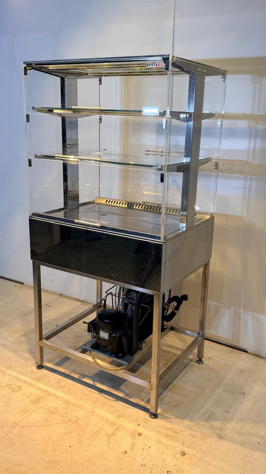 Vitriini itsepalvelumalli 800