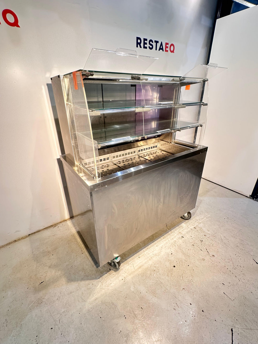 Kylmävitriini itsepalvelumalli 1260 Display line lasikko