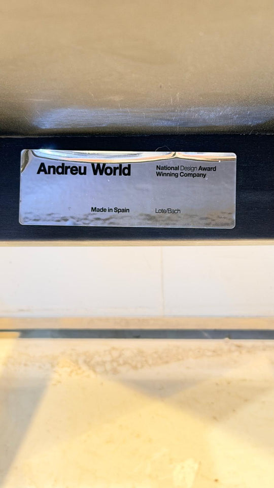 Andreu World design tuoli musta