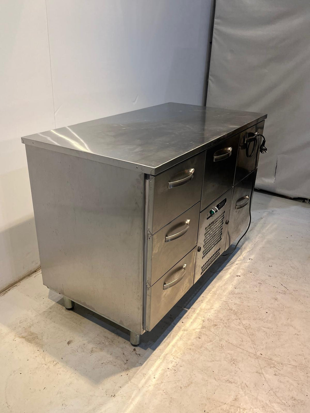 Kylmävetolaatikosto 1200 TSK-1233