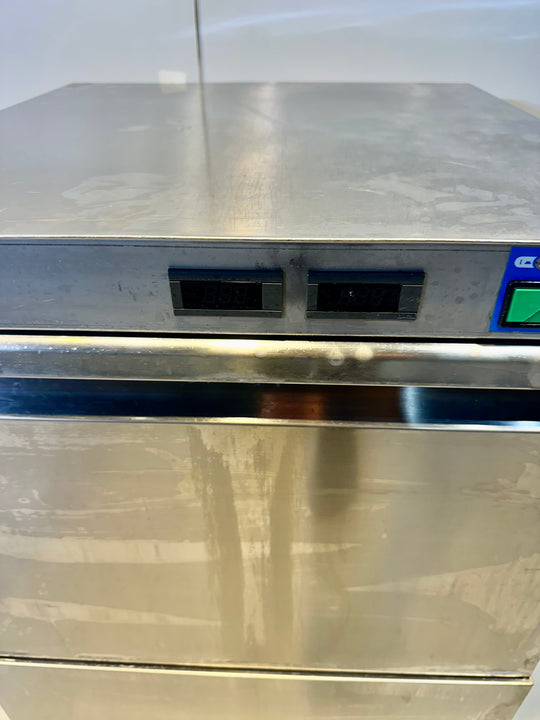 Luukkuastianpesukone Mach 100MS