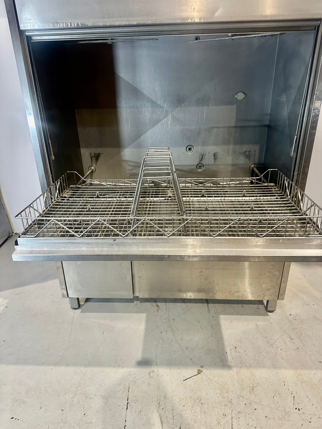 Winterhalter UF-XL työvälineiden pesuri