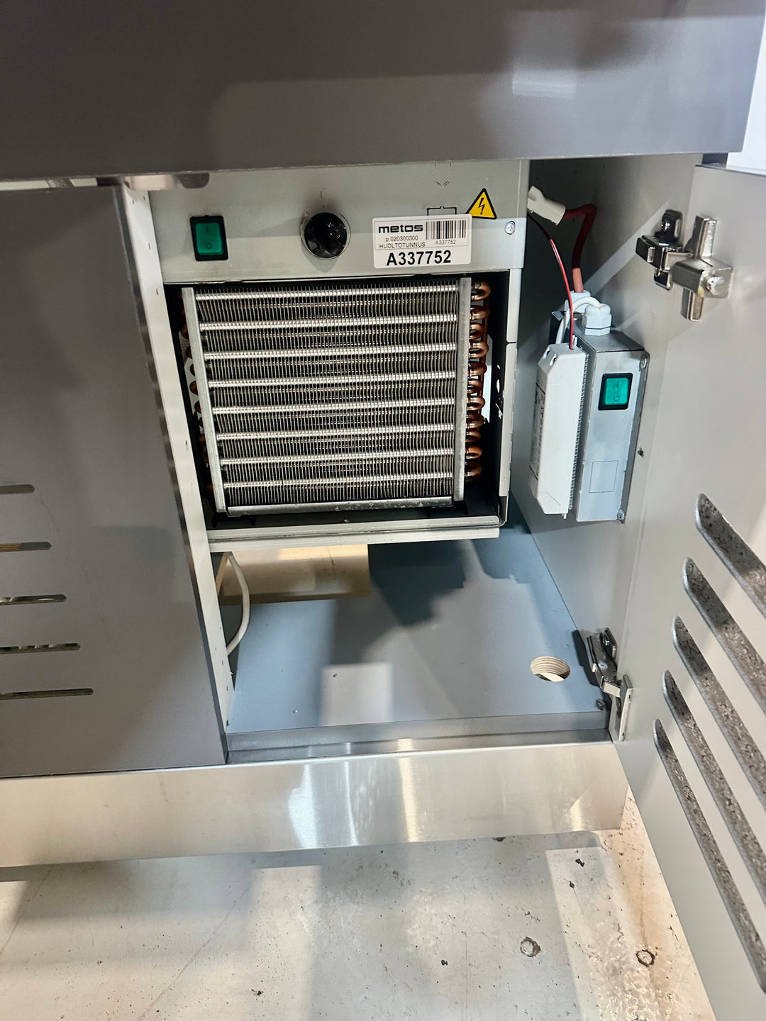 Buffetvaunu Nova2 kylmätasolla 1200