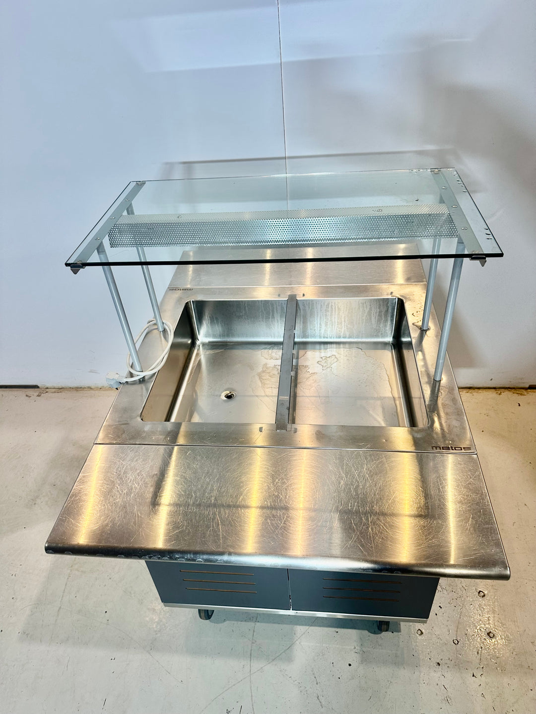 Buffetvaunu Nova2 kylmäaltaalla 800