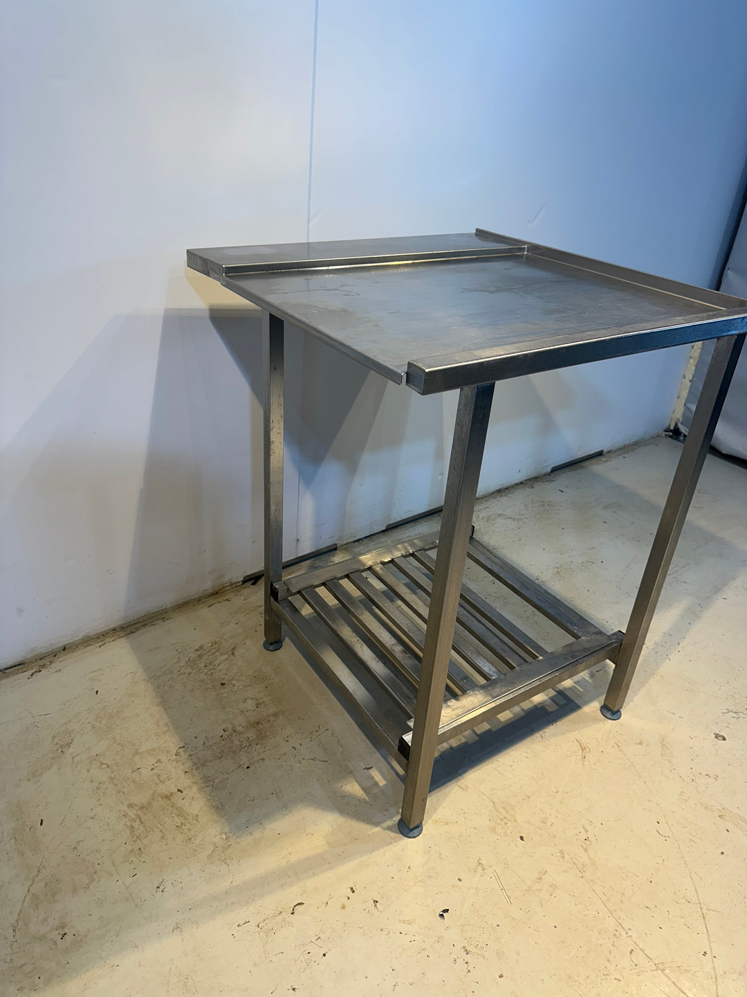 RST-jättöpöytä oikea 700