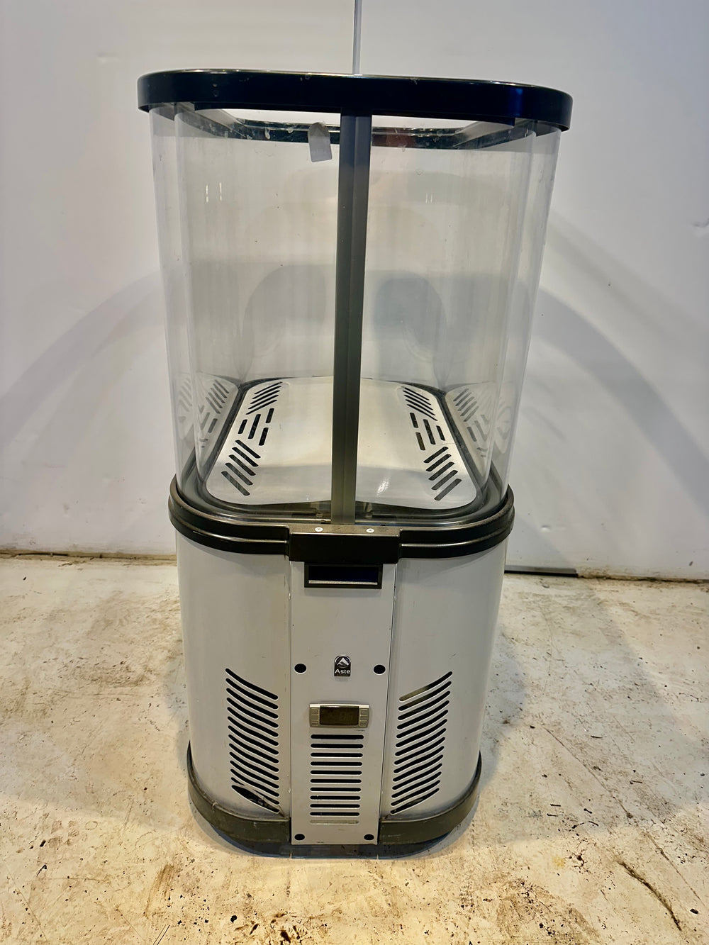 Juomadisplay SR100 cooler