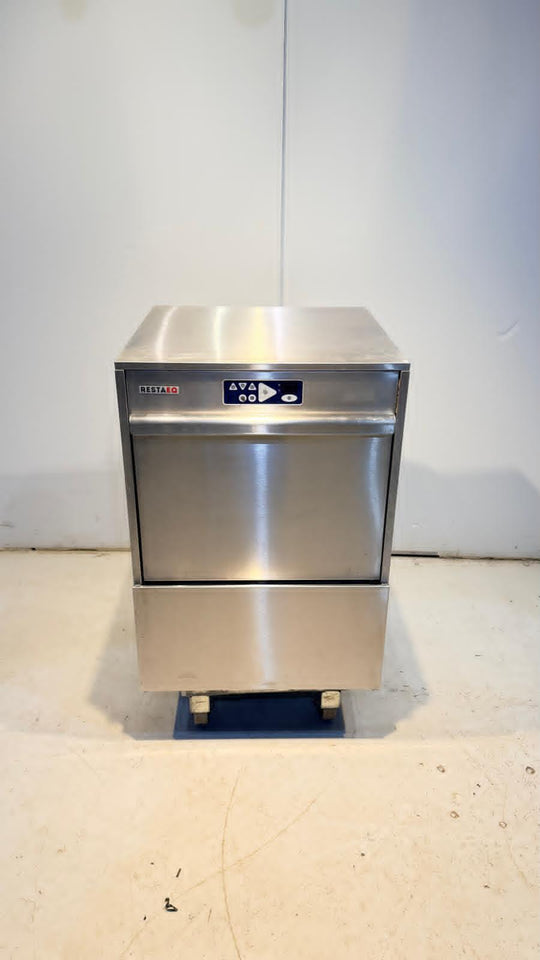 Luukkuastianpesukone Adler 50E