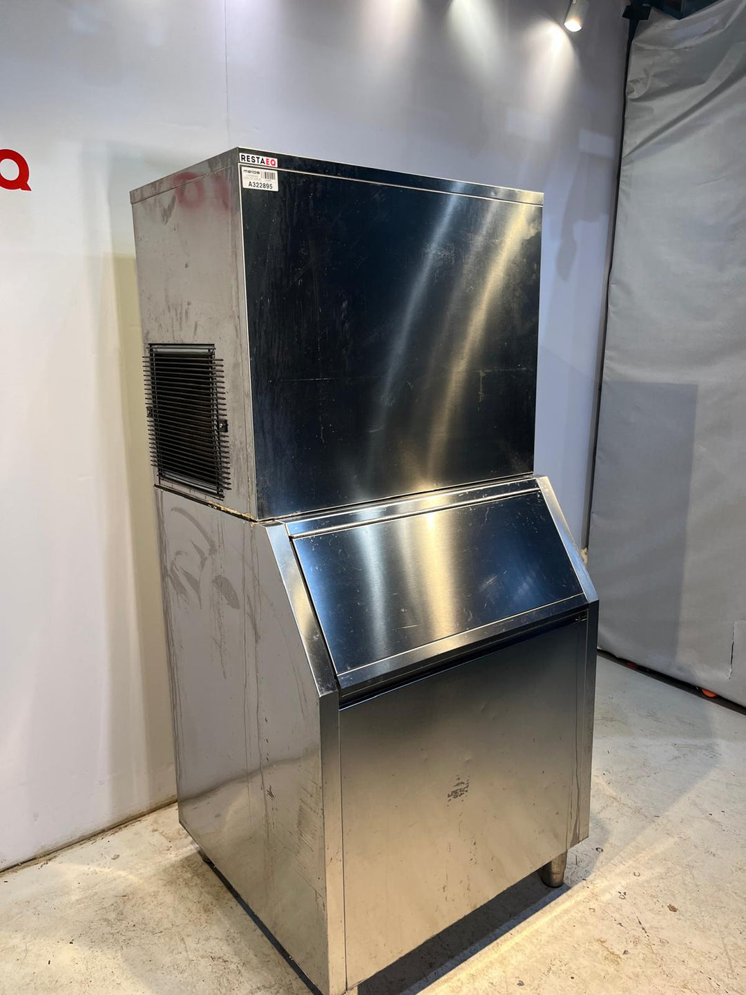 Jääpalakone suurella altaalla C150A allas 250kg