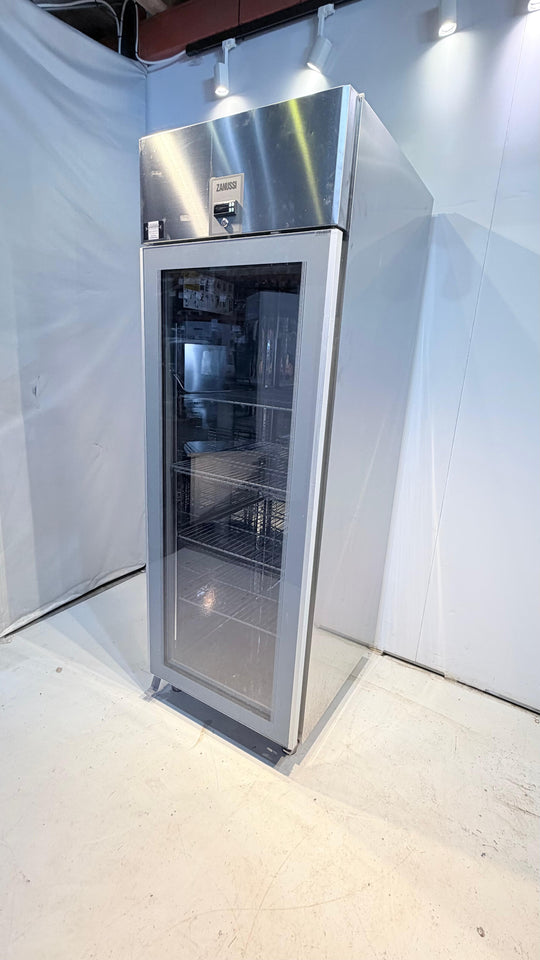 Lasiovijääkaappi Zanussi ZR471GR