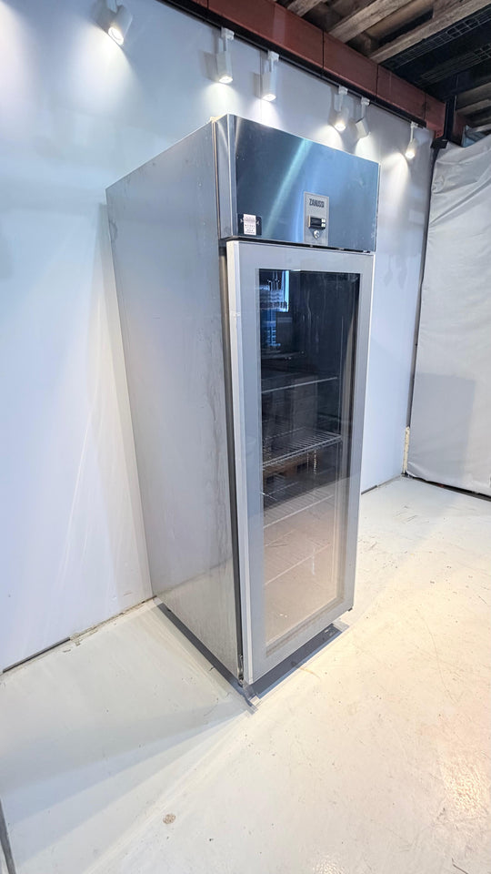 Lasiovijääkaappi Zanussi ZR471GR
