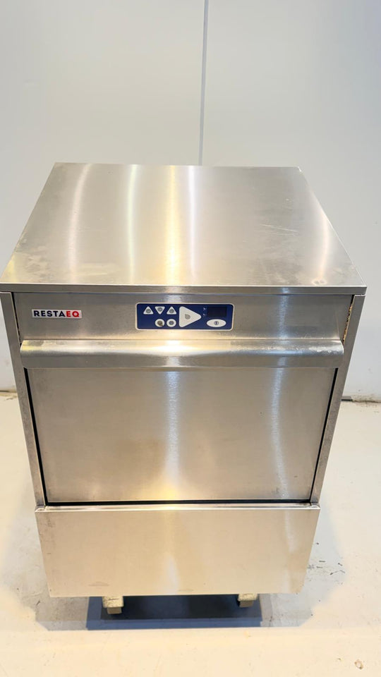 Luukkuastianpesukone Adler 50E