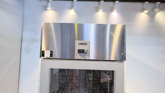 Lasiovijääkaappi Zanussi ZR471GR