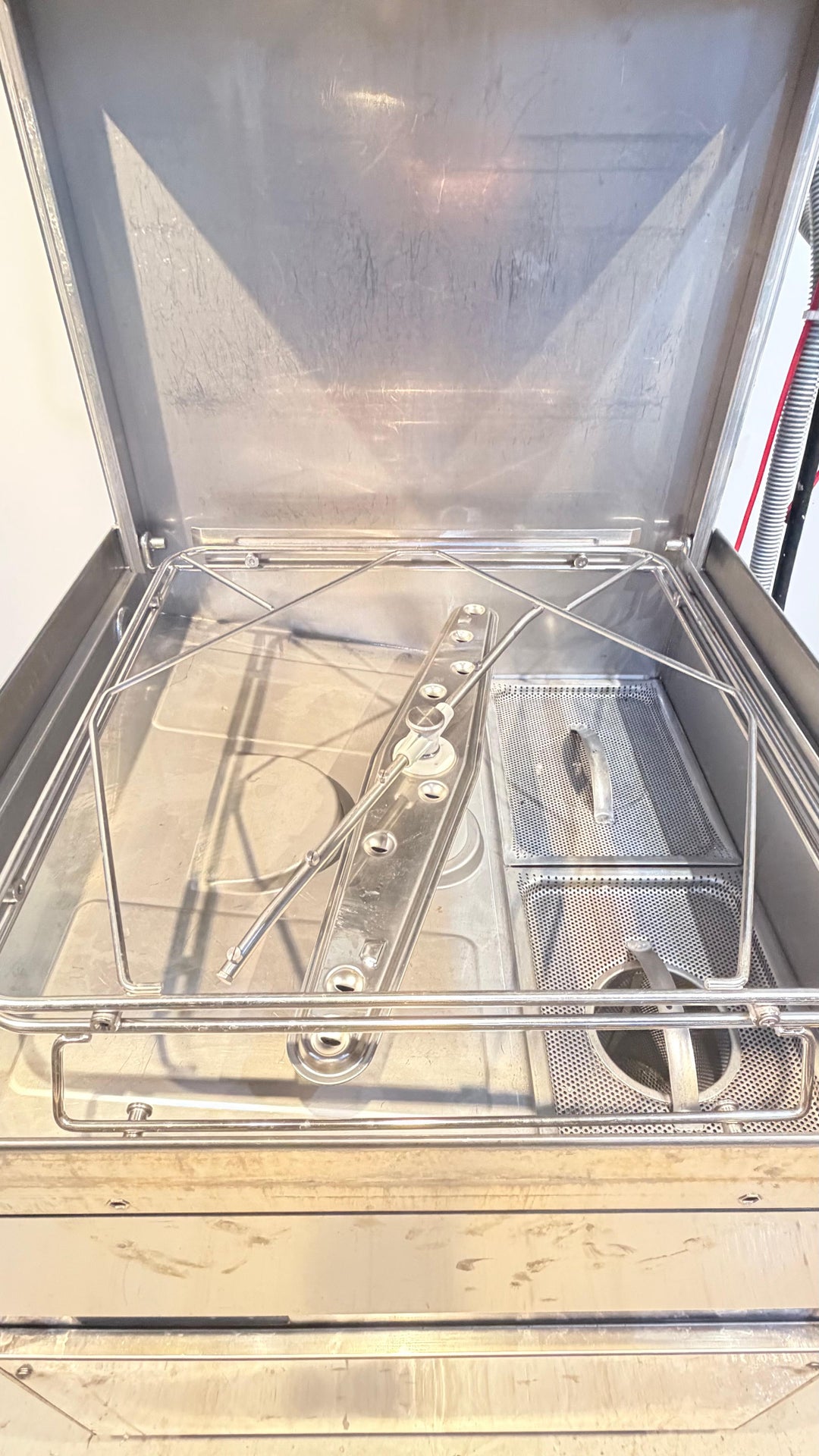 Kupuastianpesukone Dihr DW111E