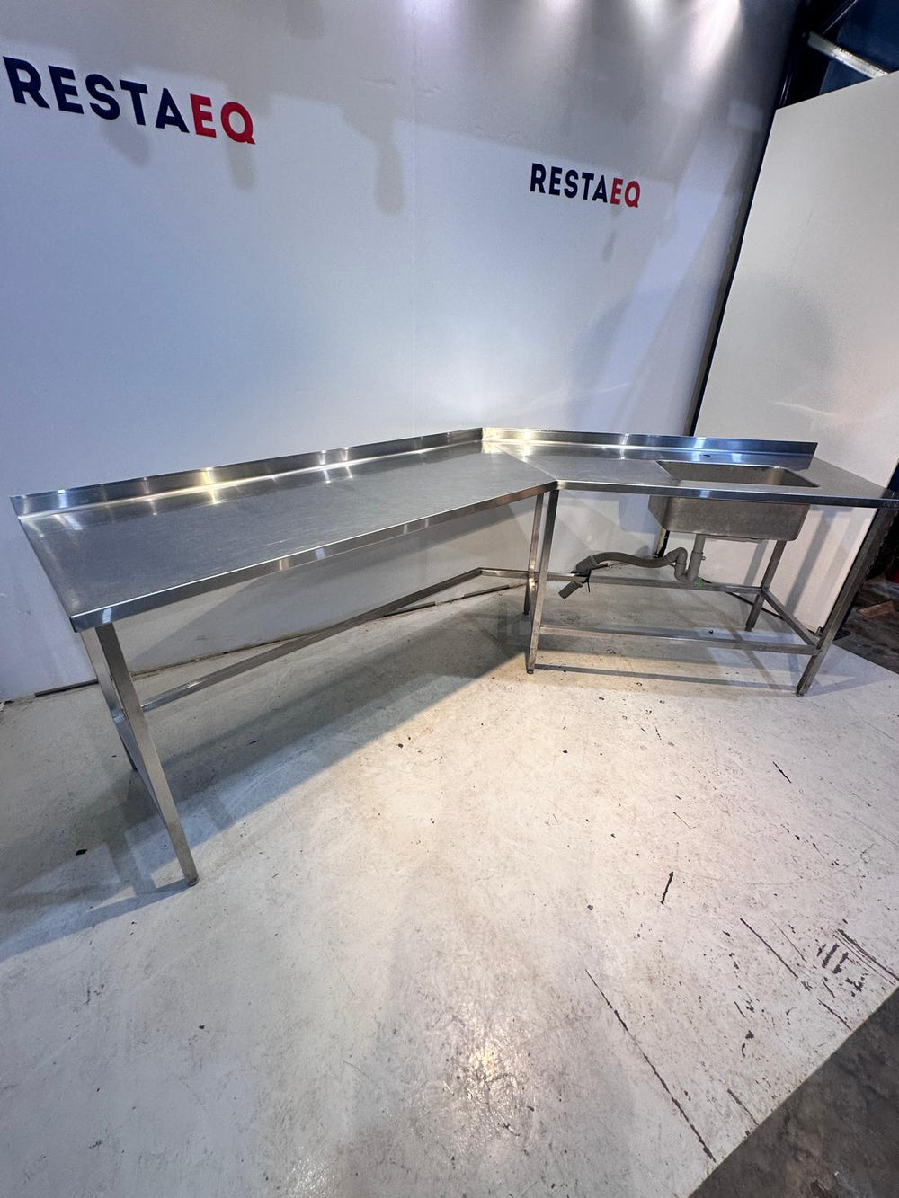 RST-allaspöytä 30 sateen kulmalla 2960