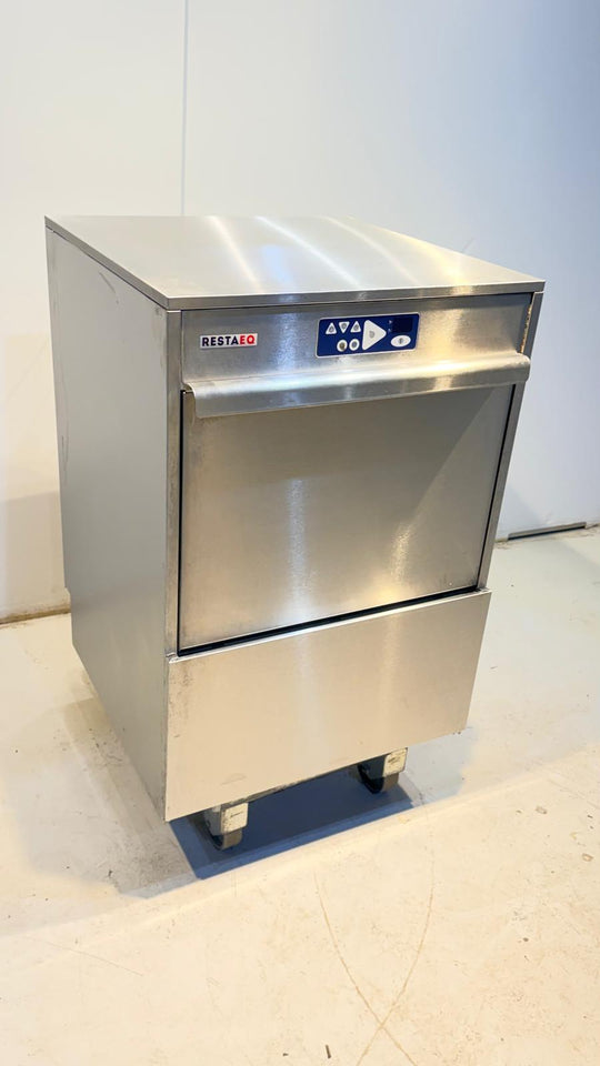 Luukkuastianpesukone Adler 50E