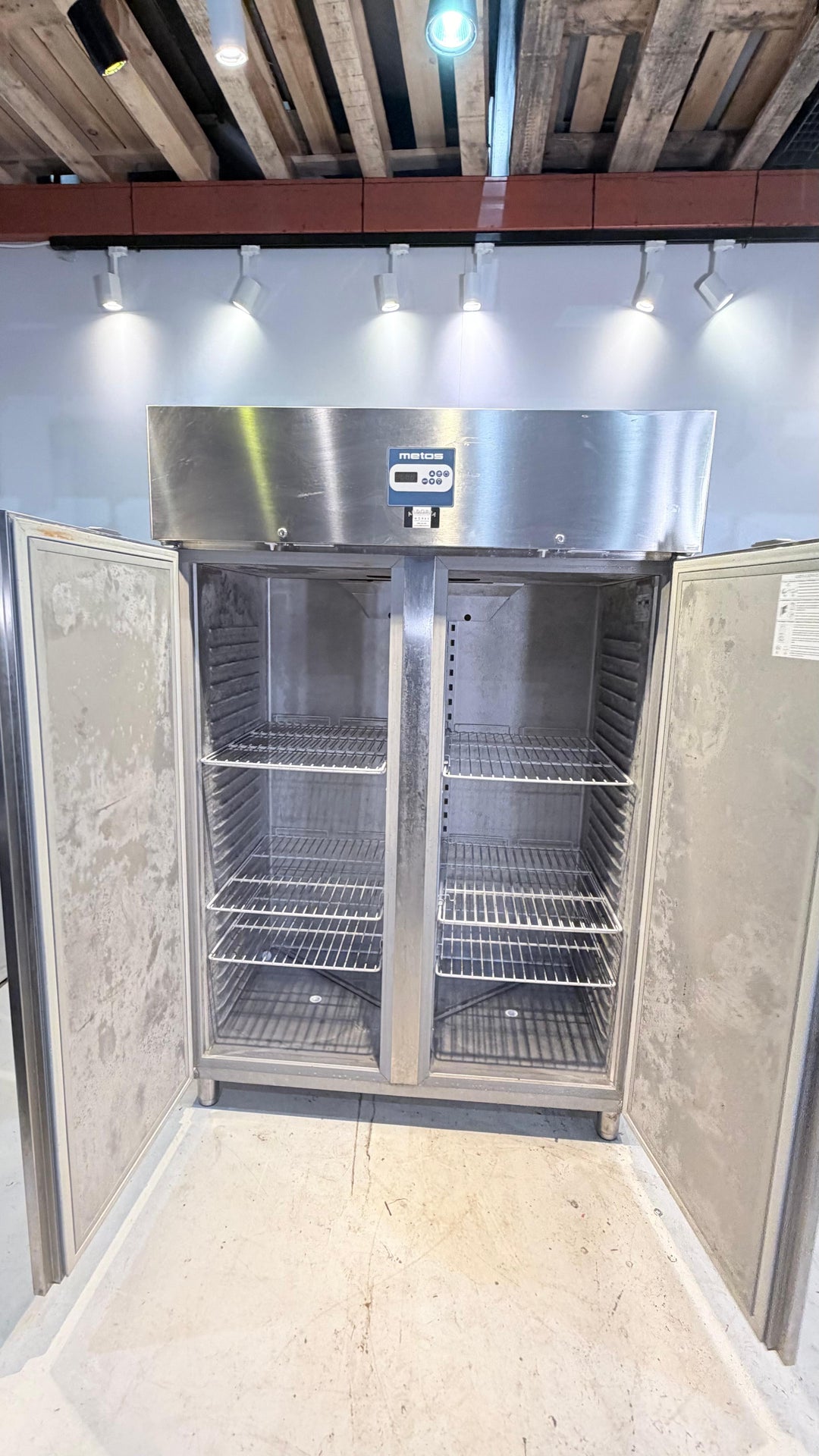 Tuplaovipakastin Metos S 140 HB BT