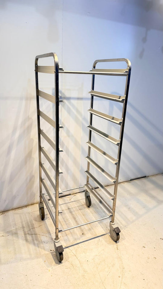 Astianpalautusvaunu korkea