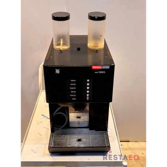 Automaattinen kahvikone kahdella eri papu vaihtoehdolla WMF