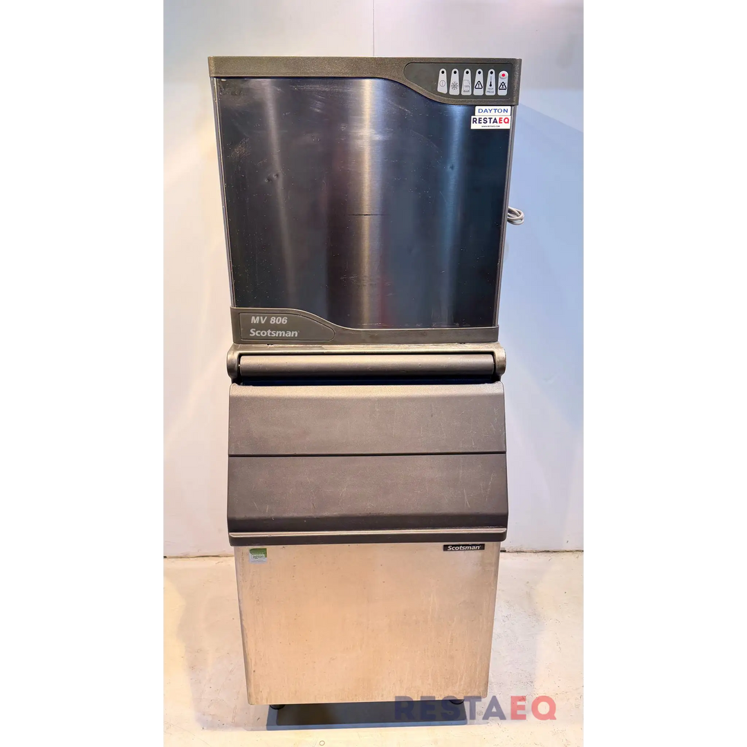 Jääpalakone Scotsman MVHL806 WS SB530 säiliöllä. - Scotsman
