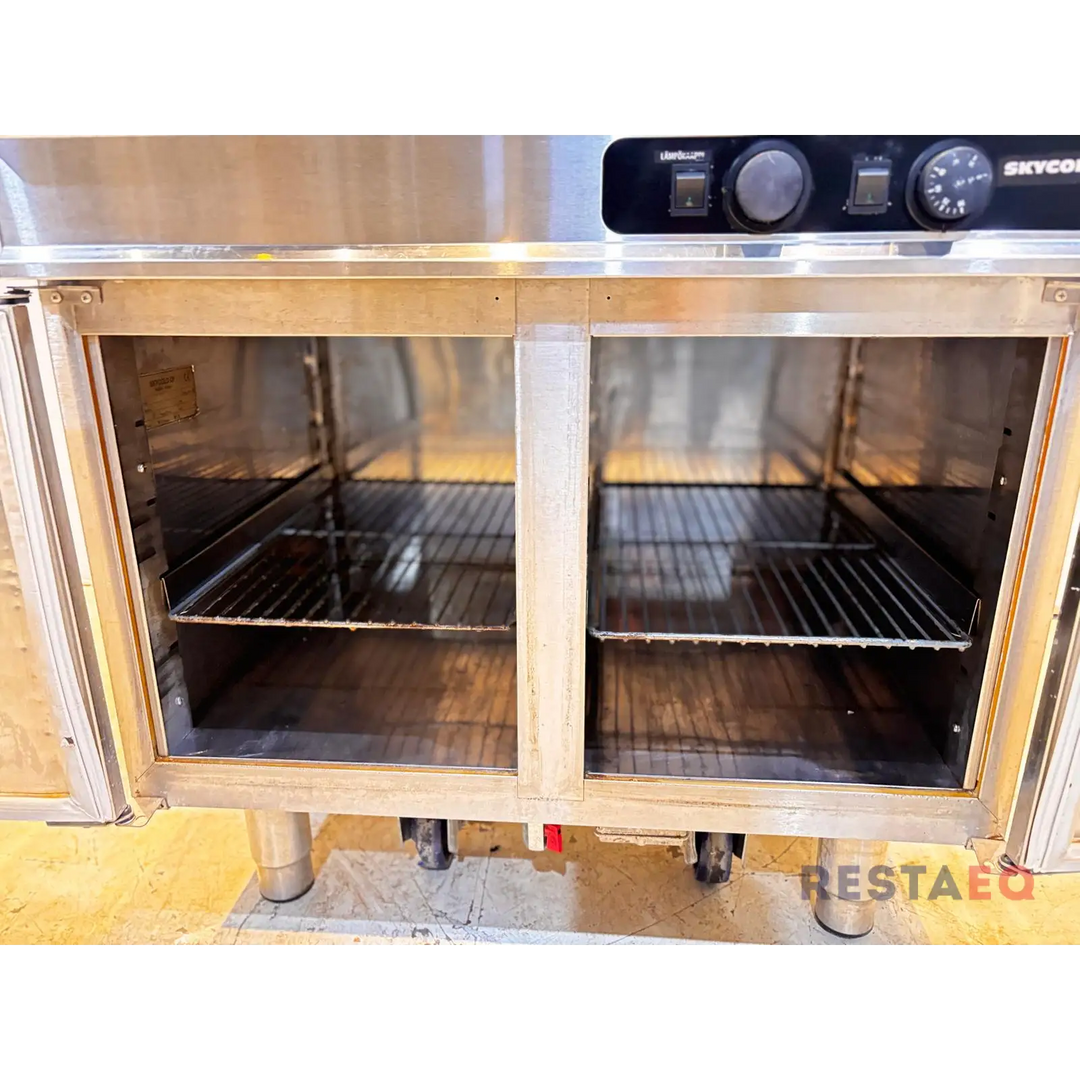 Lämmin buffetpöytä lämpökaapilla 800 - Skycold