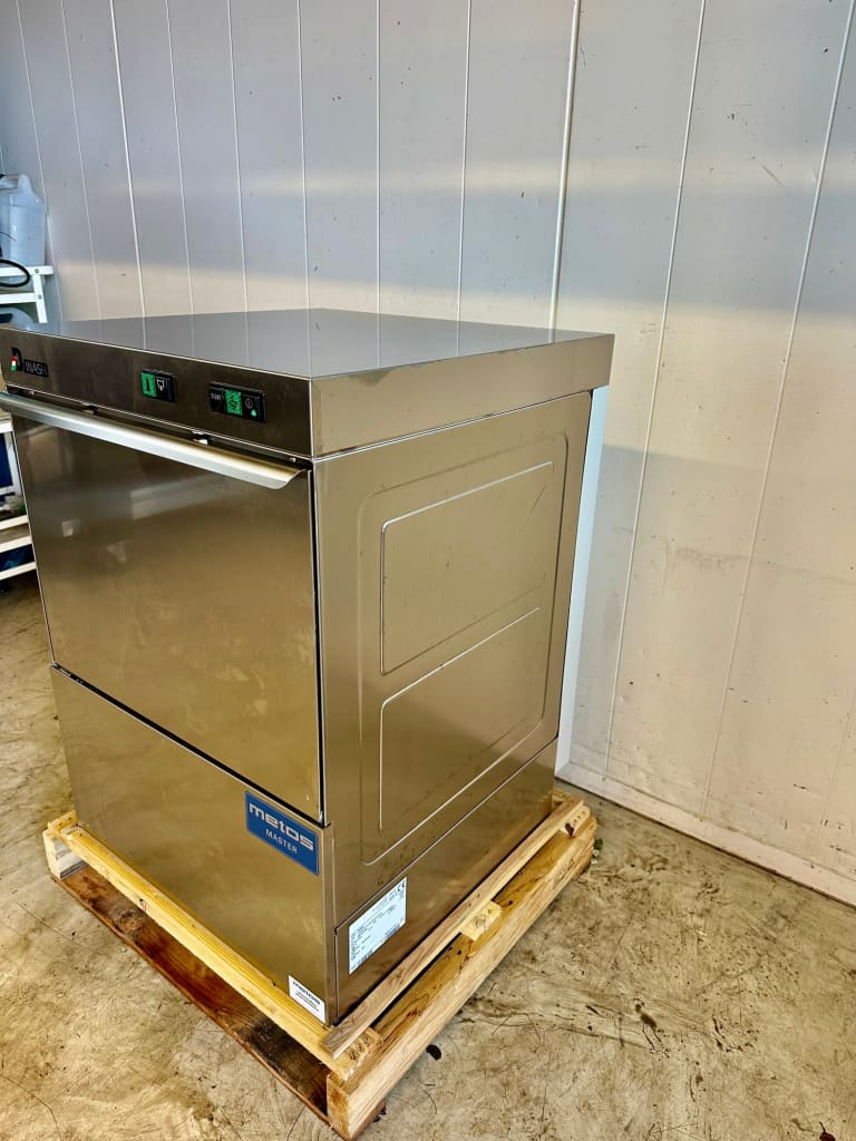Luukkuastianpesukone Metos Master DW009C - Metos