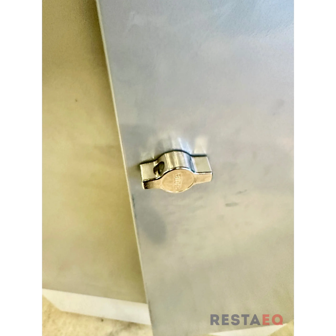 Metallinen vaatekaappi kahdella ovella 800 - Falkonet Metall