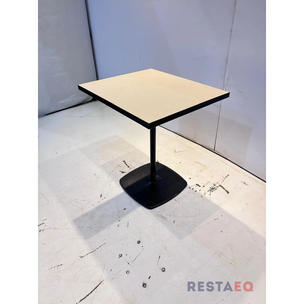 Pöytä 70x60 - RestaEQ