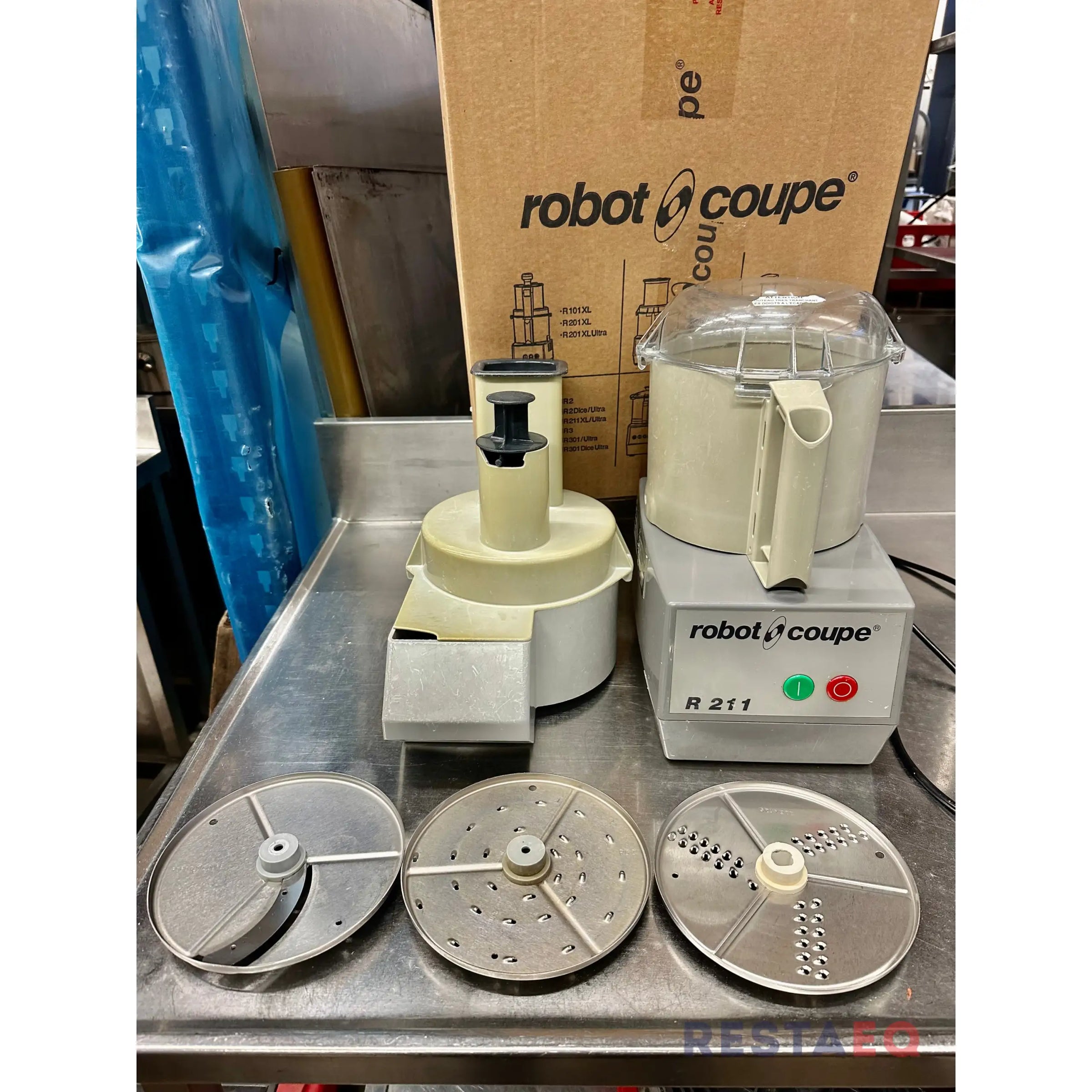 Robot Coupe R211 - Robot Coupe