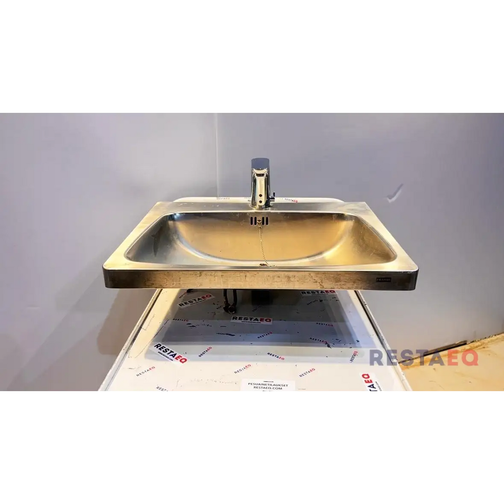 RST-allas automaattihanalla 600 - Franke