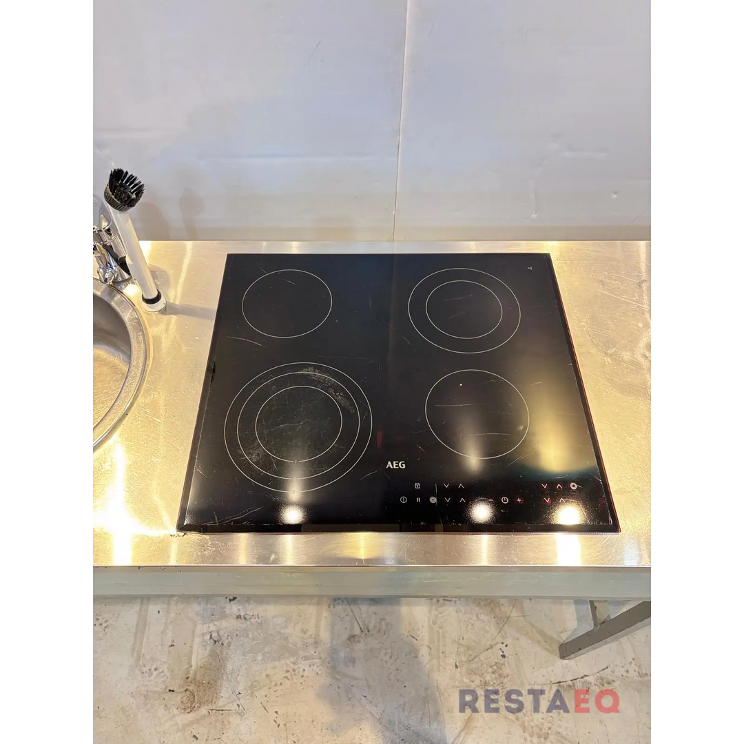 RST-allaspöytä induktiotasolla - RestaEQ