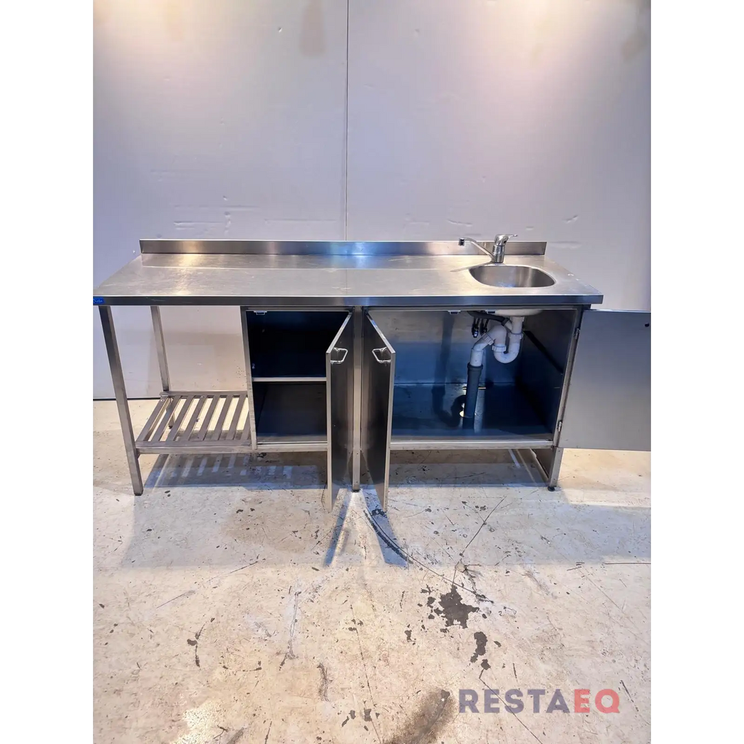 RST-allaspöytä kaapeilla 1800 - RestaEQ