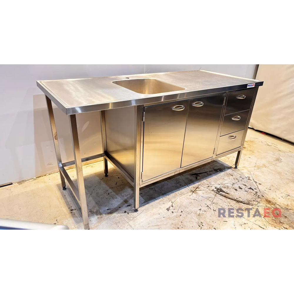 RST-allaspöytä kaapilla ja laatikostolla 1700 - Kavika