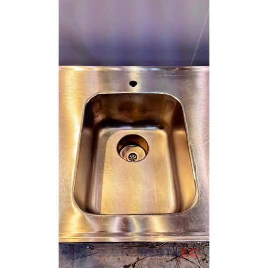 RST-allaspöytä kaapilla ja laatikostolla 1700 - Kavika