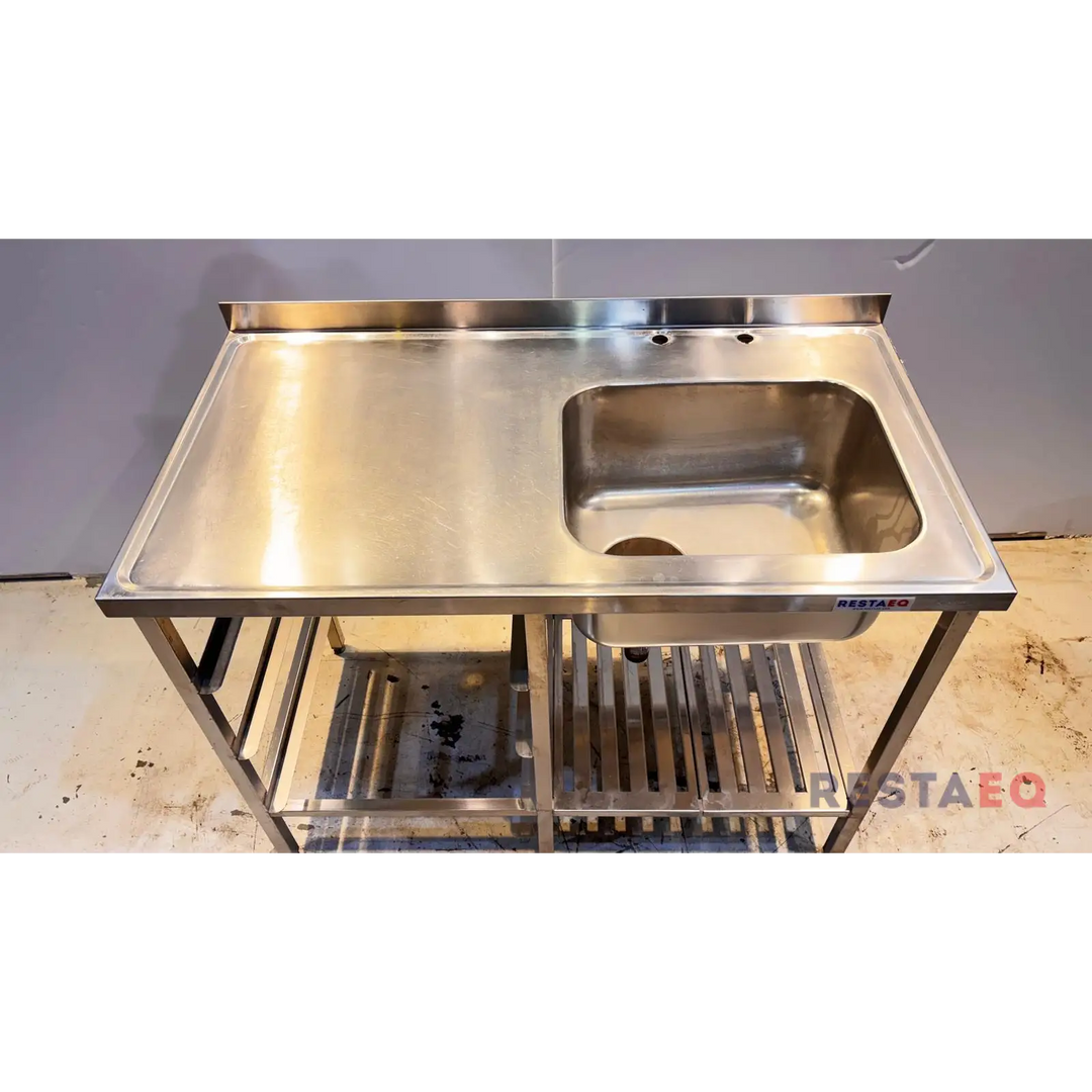 RST-allaspöytä korikiskoilla 1200 - RestaEQ