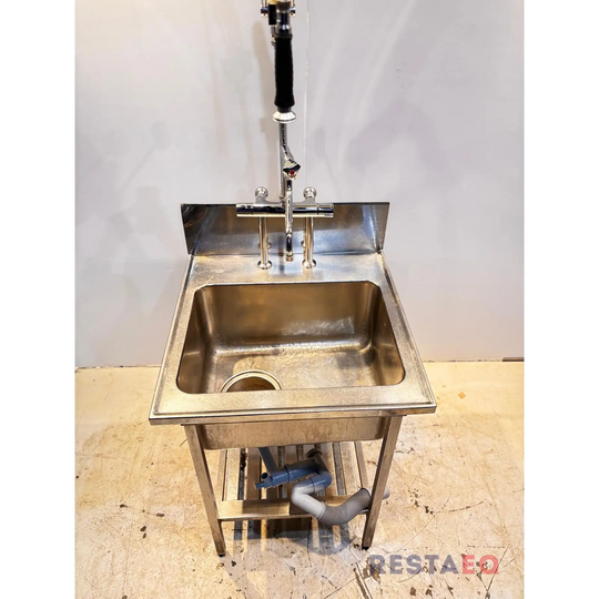 RST-esipesuallas esipesuhanalla 700 - RestaEQ