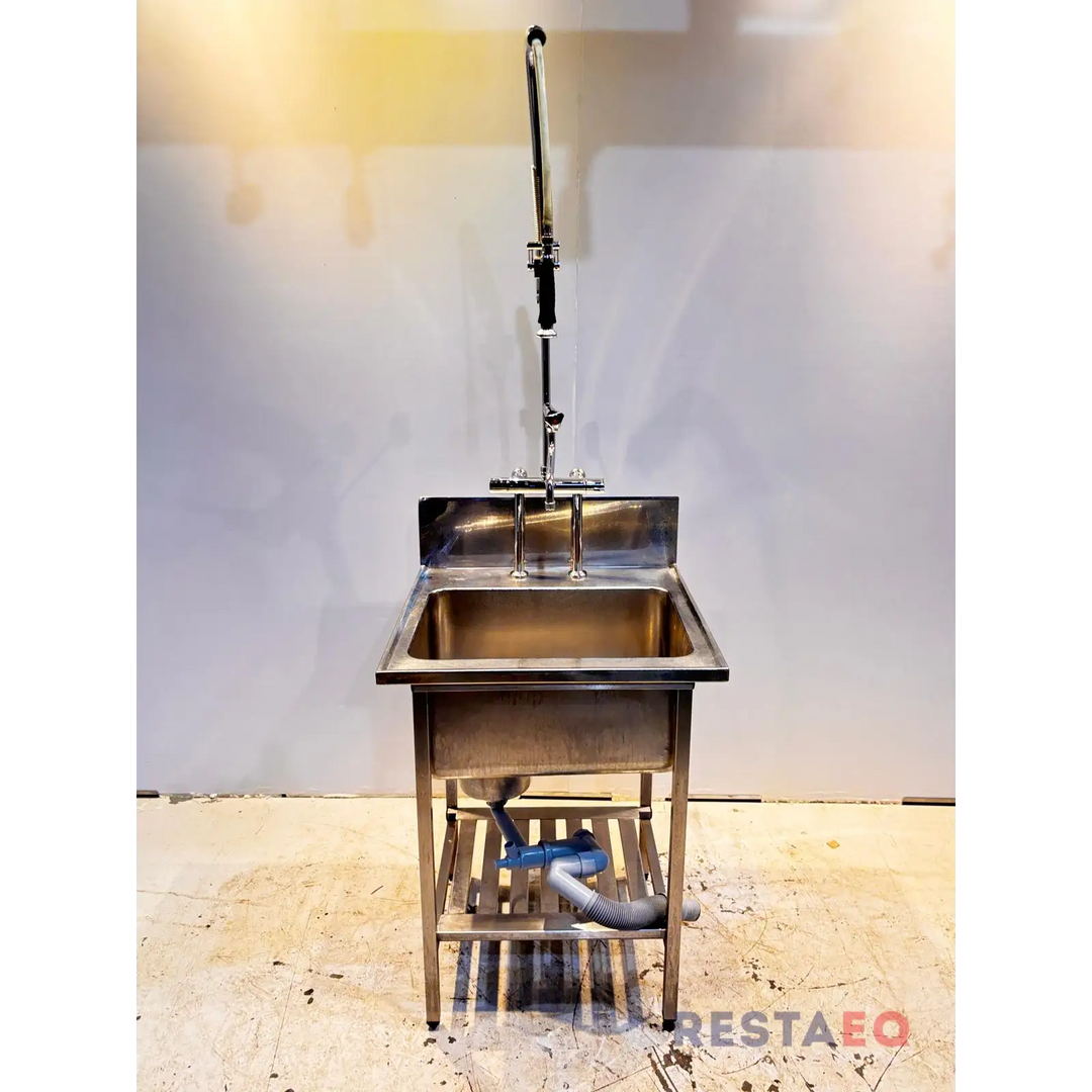 RST-esipesuallas esipesuhanalla 700 - RestaEQ