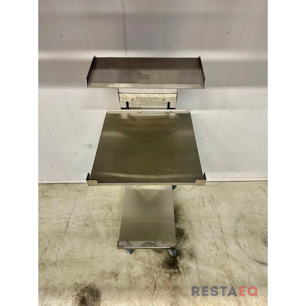 RST-astiatarjoilupöytä hissillä - RestE